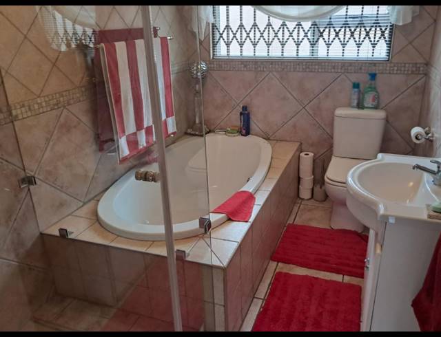 3 BEDROOM TOWNHOUSE FOR SALE IN NEW REDRUTH